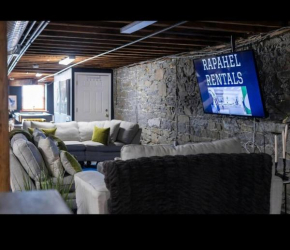 The love loft on the waterfree parking downtown